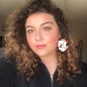 Meet your Posher, Lia